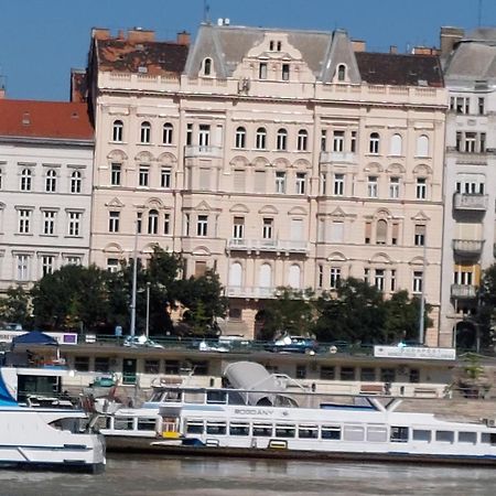 Duna Szecsi Apartman Budapest Luaran gambar