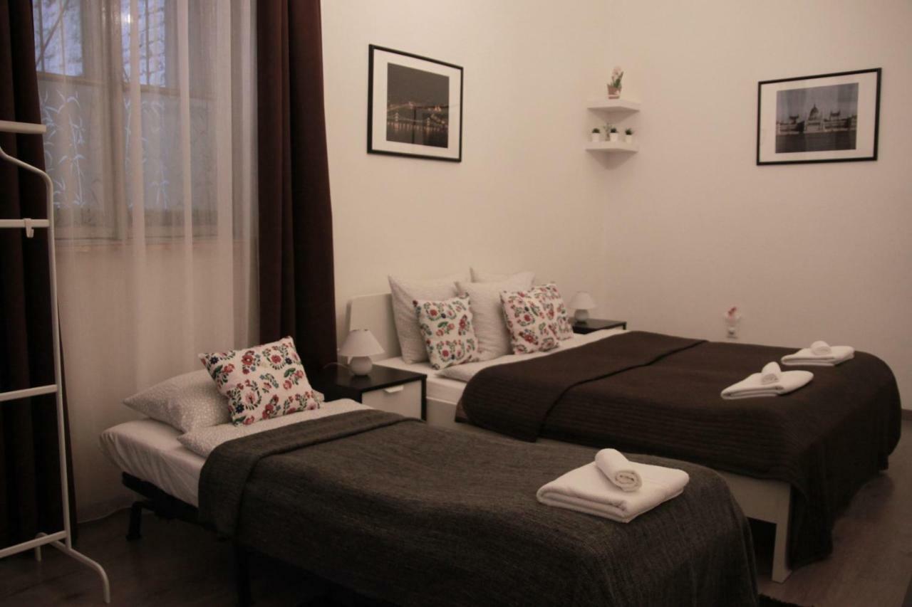Duna Szecsi Apartman Budapest Luaran gambar