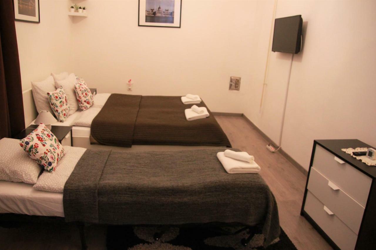Duna Szecsi Apartman Budapest Luaran gambar