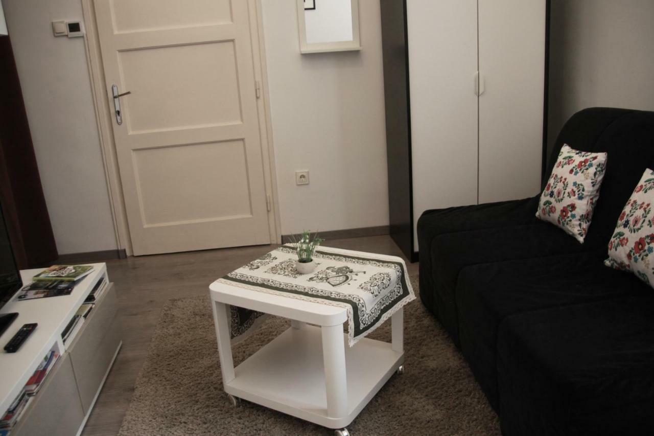 Duna Szecsi Apartman Budapest Luaran gambar