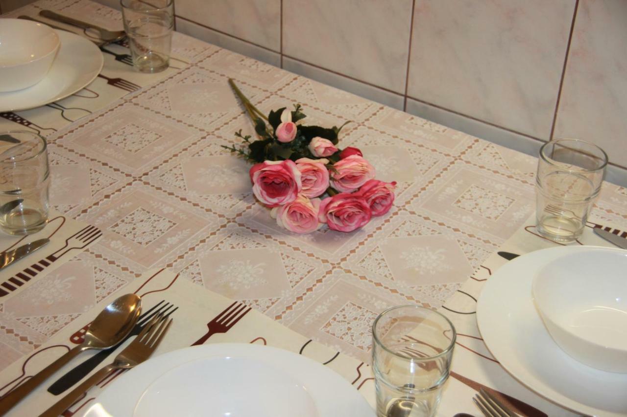 Duna Szecsi Apartman Budapest Luaran gambar